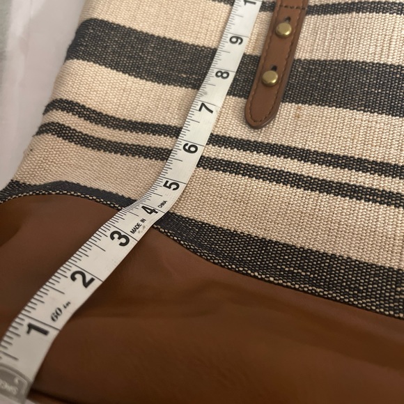 Fossil Ivory Tote Bag - Picture 9 of 11